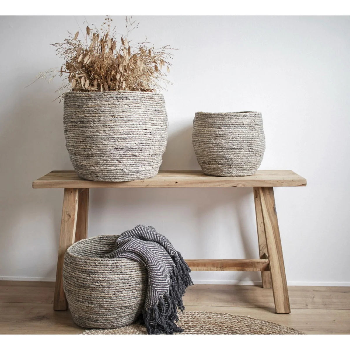 Banc en bois de teck massif naturel pieds inclinés 90x25 cm