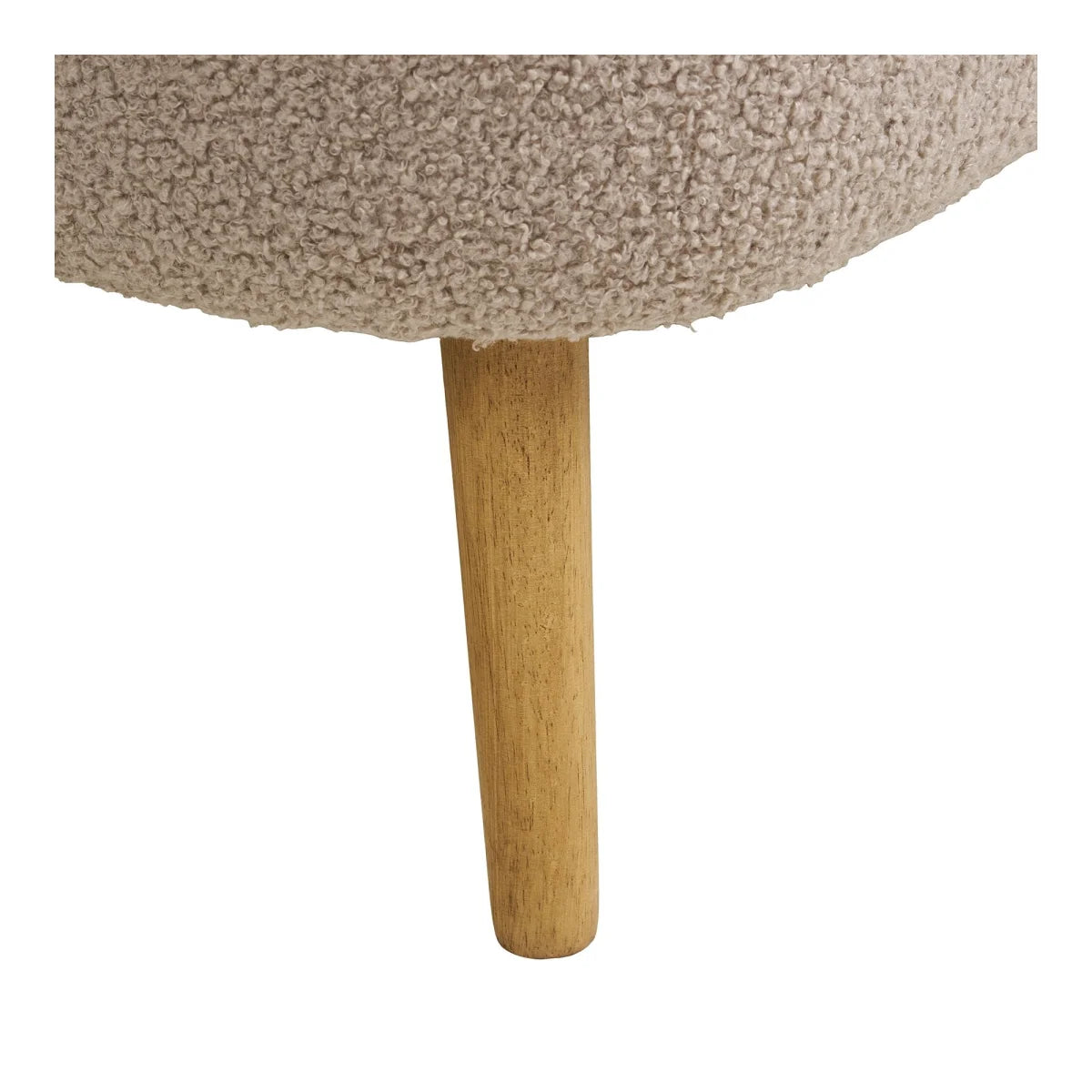 Tabouret en bouclé beige avec rangement, pieds en bois clair, forme capsule