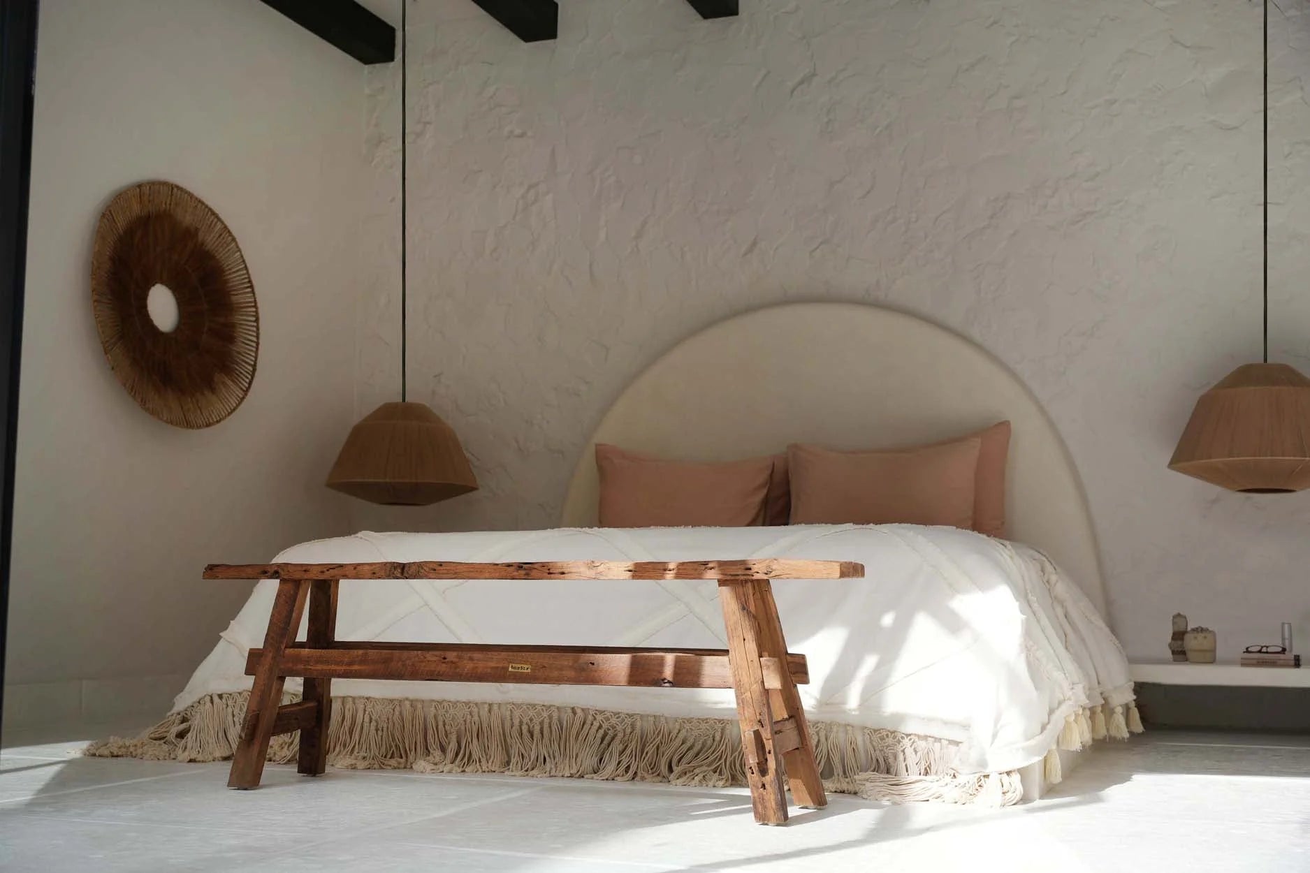 Banquette en teck massif 150 cm pour entrée ou chambre en bois rustique