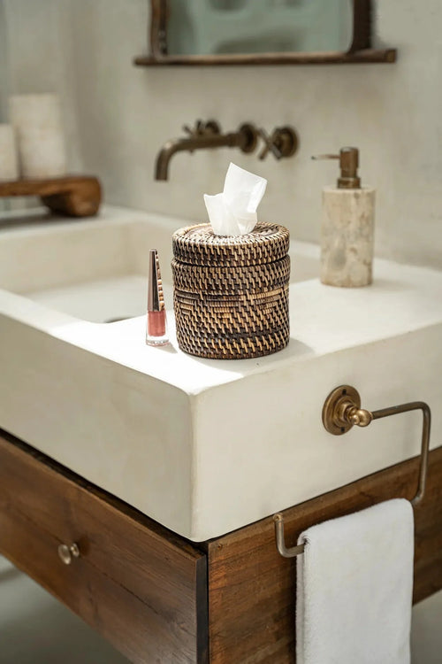 Boîte à mouchoirs en rotin marron cylindrique, design rond et tissé naturel
