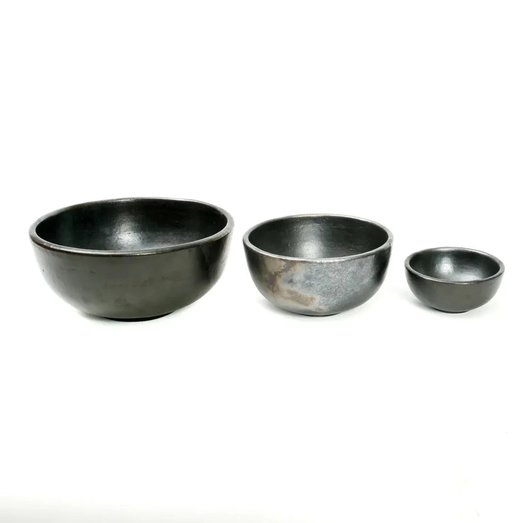 Trois bols en métal noirs et brûlés, modèle Le bol brûlé - Noir - L