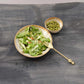 Salade avec petits pois et fourchette dans Le bol Cascais S Ensemble de 6