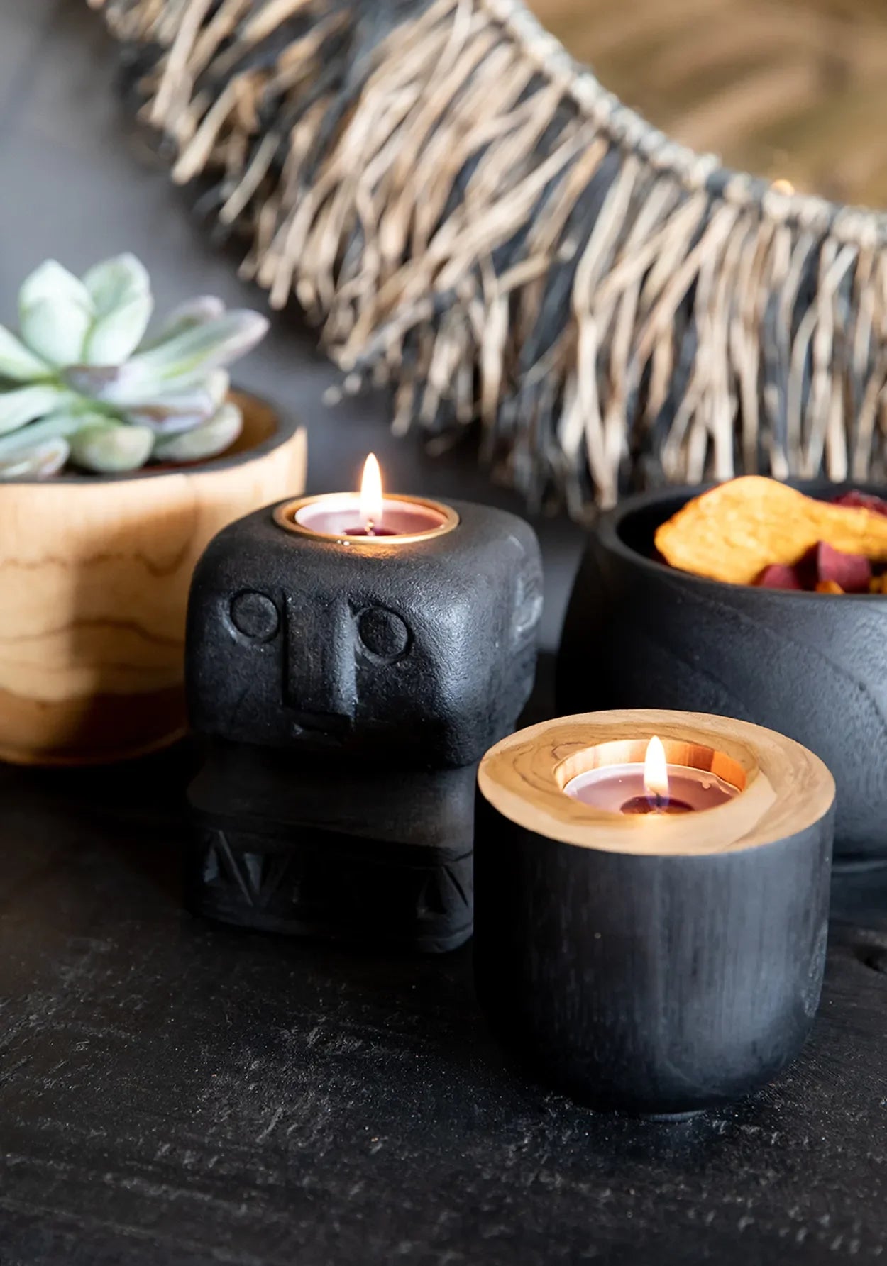 Bougeoirs en bois noir fait main de 15 cm en Teck pour décoration élégante