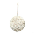 Boule déco en coquillages blancs, Ø9 cm, avec suspension en corde