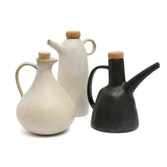 Trois distributeurs d’huile en céramique blanche pour huile d’olive 19 cm