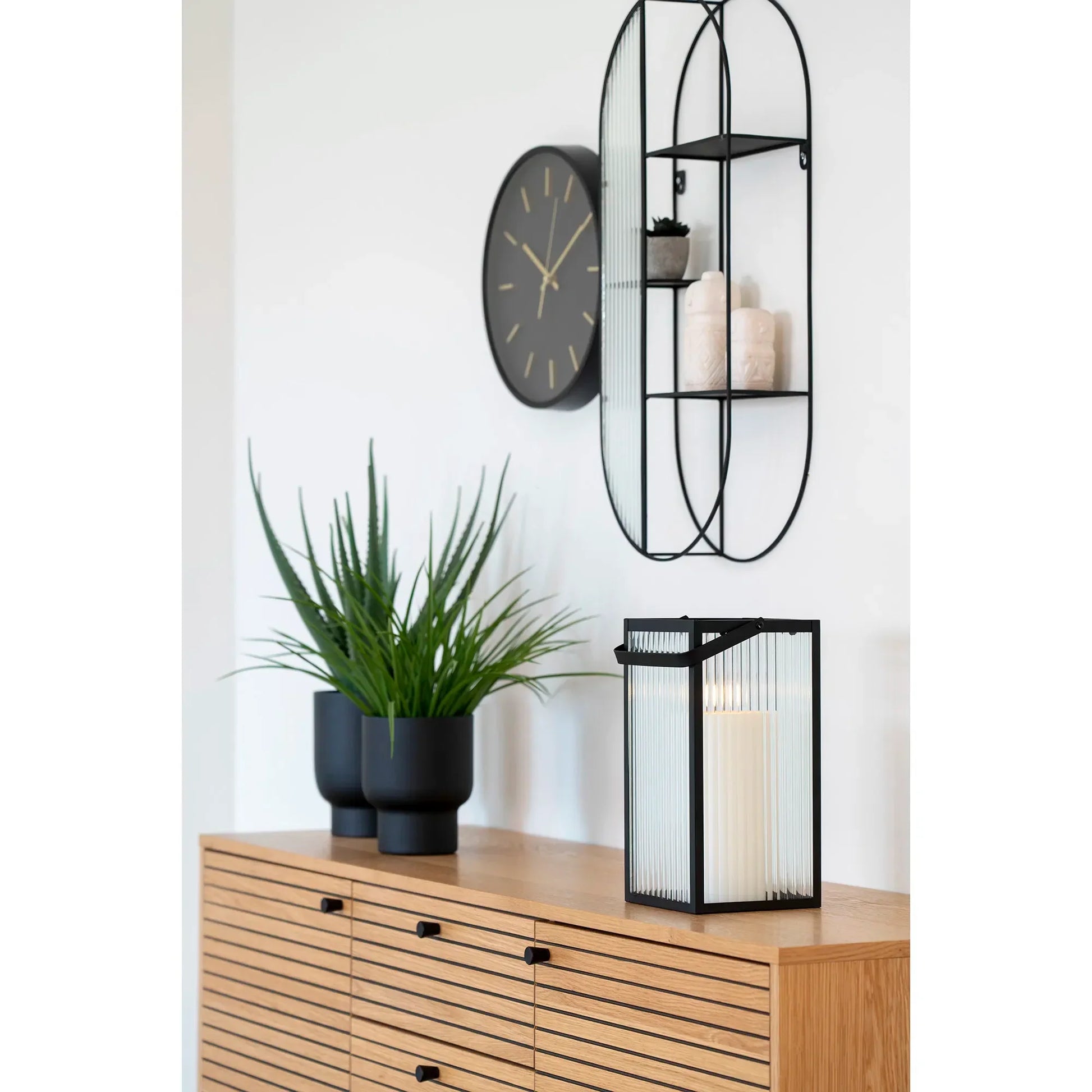 Antenne en métal noir et verre pour Buffet en placage chêne pieds métal noir