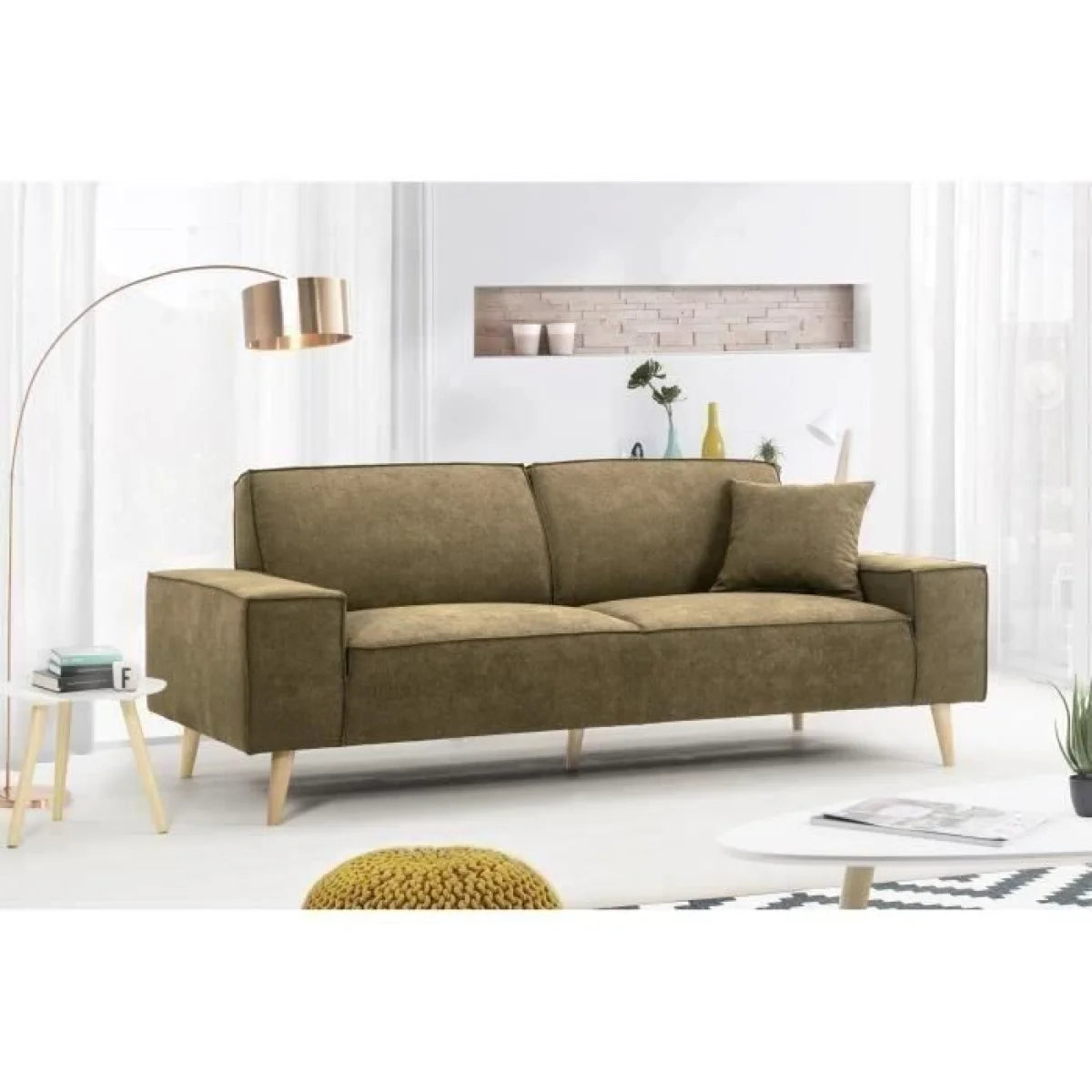 Canapé droit en tissu vert olive avec pieds en bois clair, design moderne salon