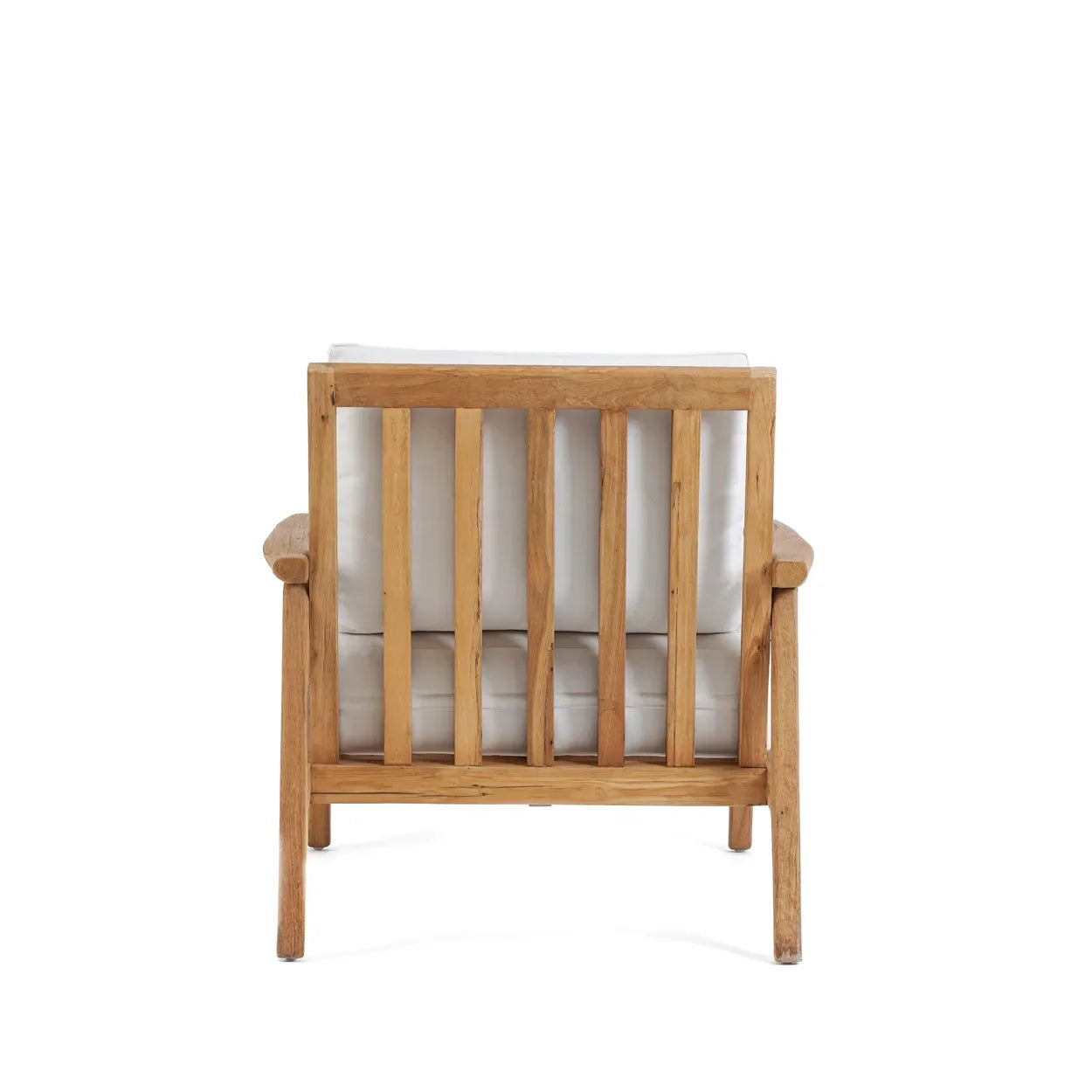 Canapé une place en teck recyclé pour extérieur avec armchair en bois et coussins blancs