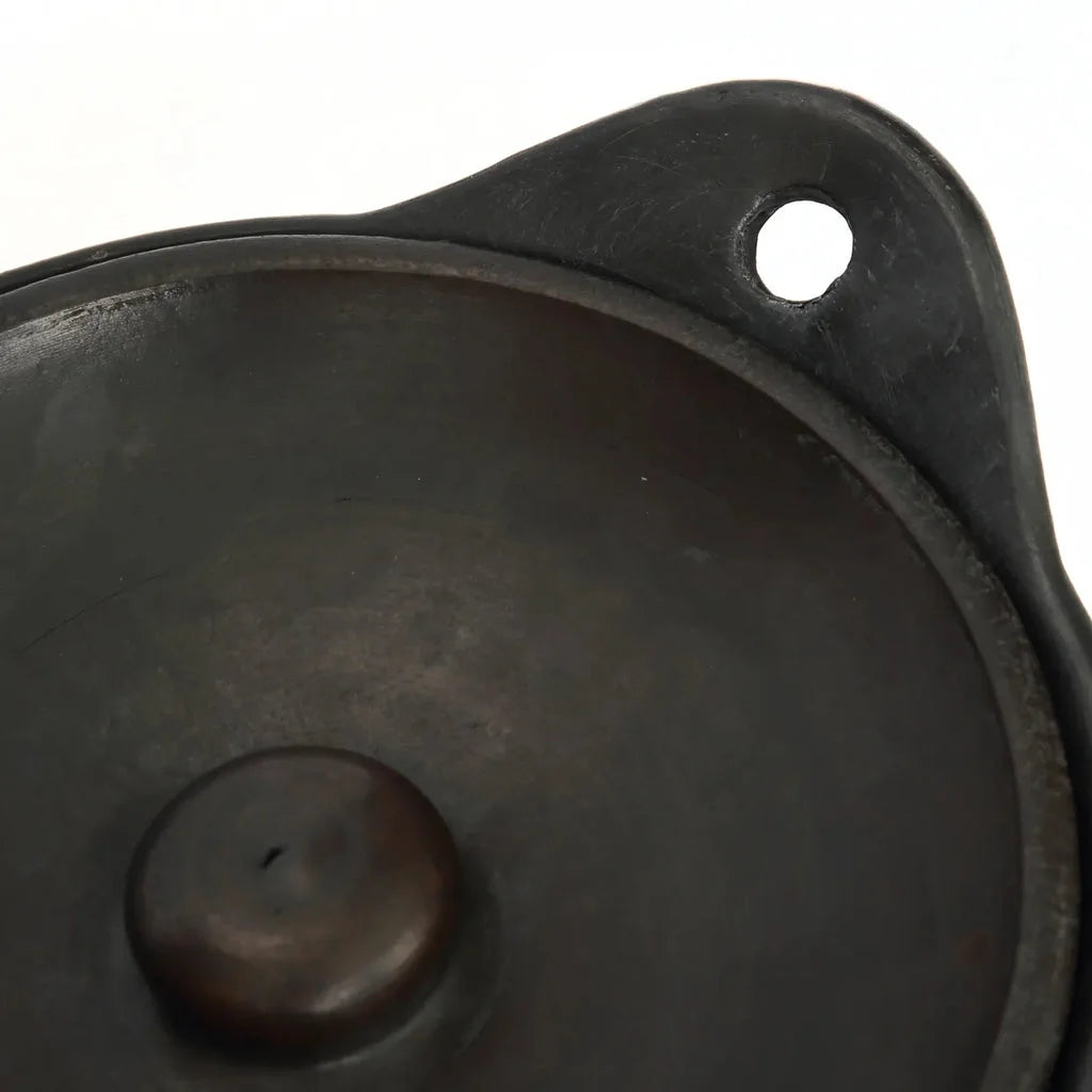 Couvercle en fonte noir pour La Casserole Brûlée Noire