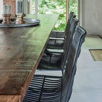 Lot de 2 chaises de jardin noires en métal et rotin synthétique tressé moderne