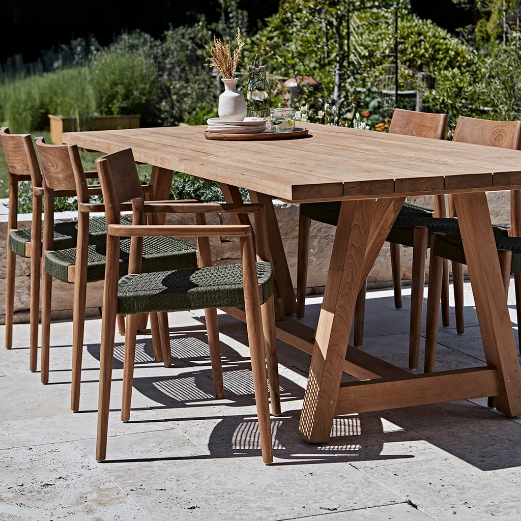 Lot de 2 chaises de jardin en teck foncé et corde verte avec accoudoirs