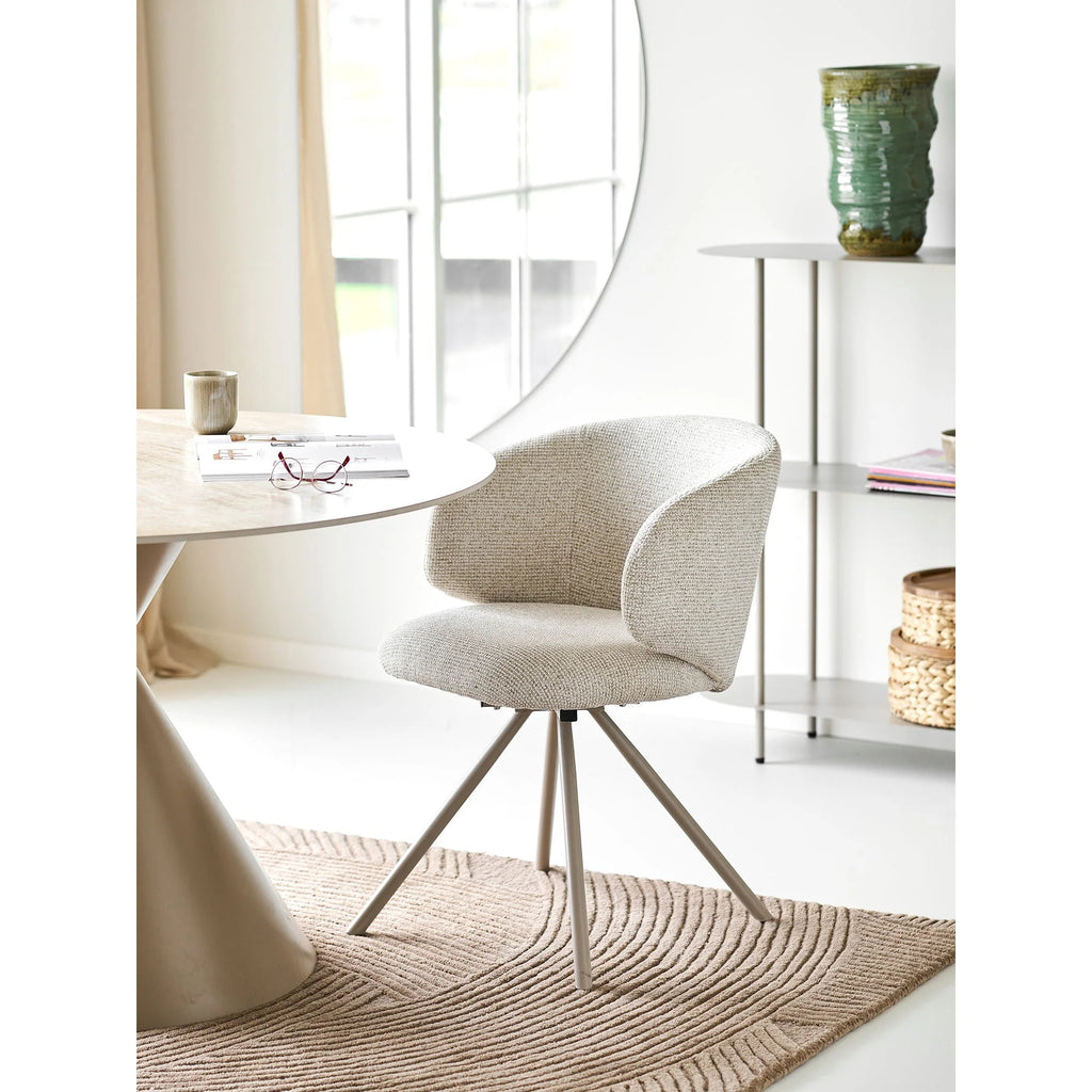 Lot de 2 chaises pivotantes en tissu bouclé sable beige, pieds métal fins