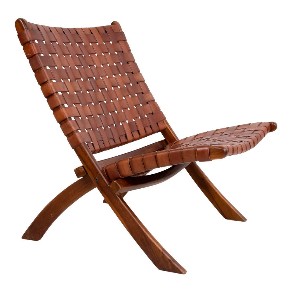 Chaise pliante en cuir tressé marron avec structure en bois de teck