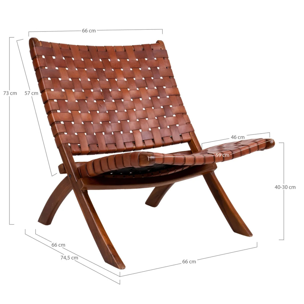 Chaise pliante en cuir tressé marron, structure en bois de teck moderne