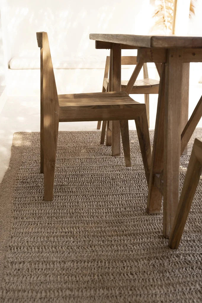 Table de salle à manger en bois naturel pour extérieur La chaise de salle à manger Paxi