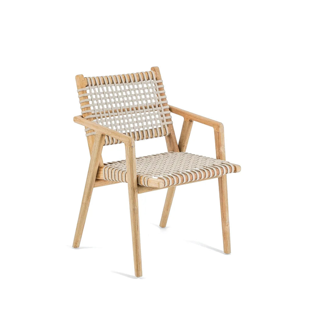 Chaise de salle à manger Trikeri avec siège tissé et armature en bois élégante