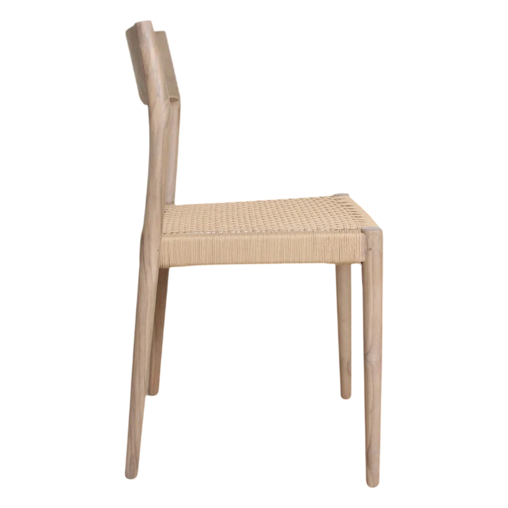 Lot de 2 chaises en teck clair avec siège et dossier en corde tressée