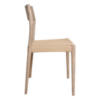 Lot de 2 chaises en teck clair avec siège et dossier en corde tressée