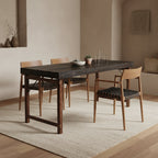 Chaise en teck et cuir noir avec accoudoirs tressés – Lot de 2