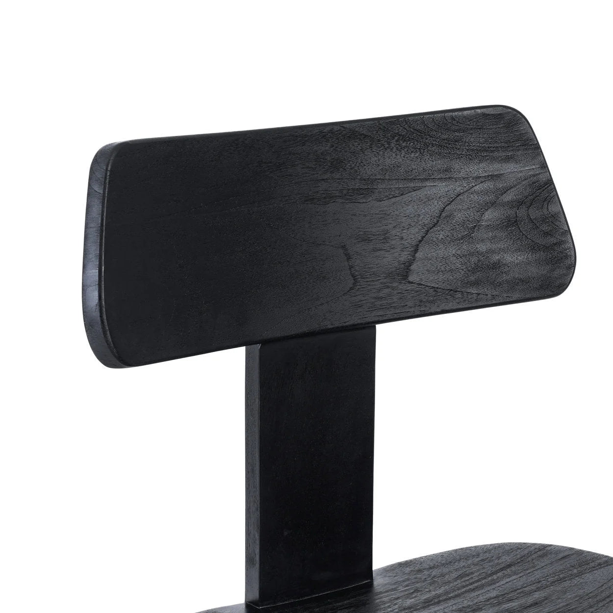 Dossier de chaise en teck noir mat avec finition lisse pour salle à manger