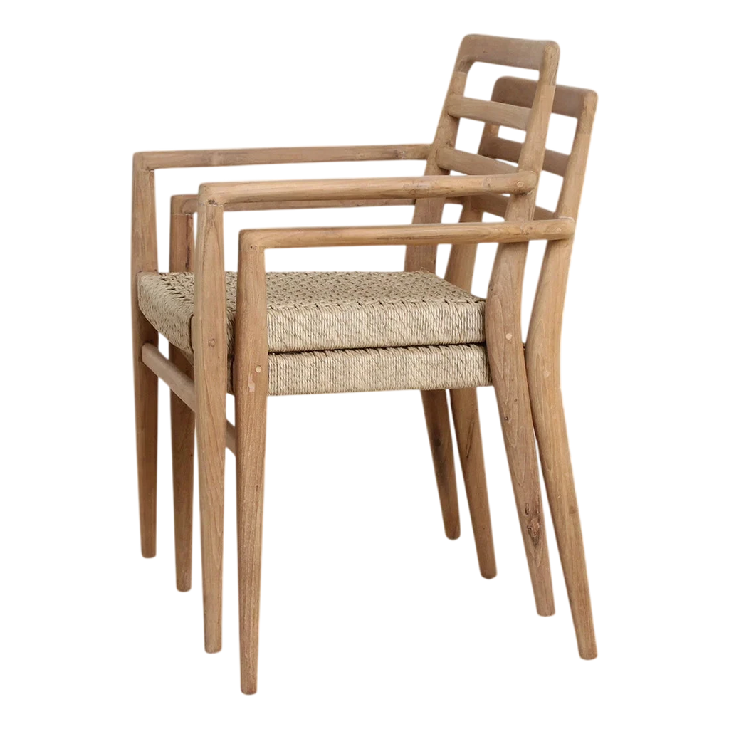 Lot de 2 chaises de jardin en teck clair avec accoudoirs et assise tressée