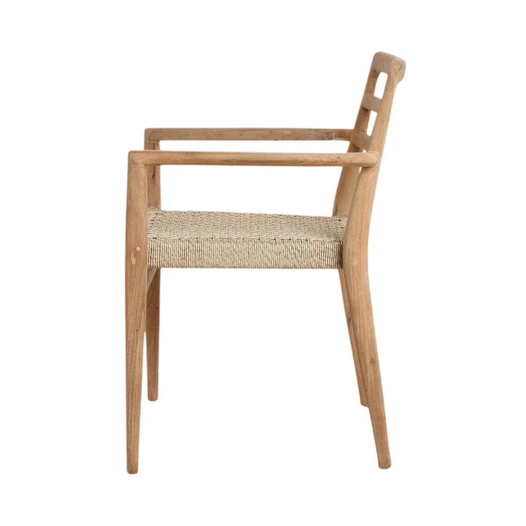 Lot de 2 chaises de jardin en teck clair avec accoudoirs et assise tressée