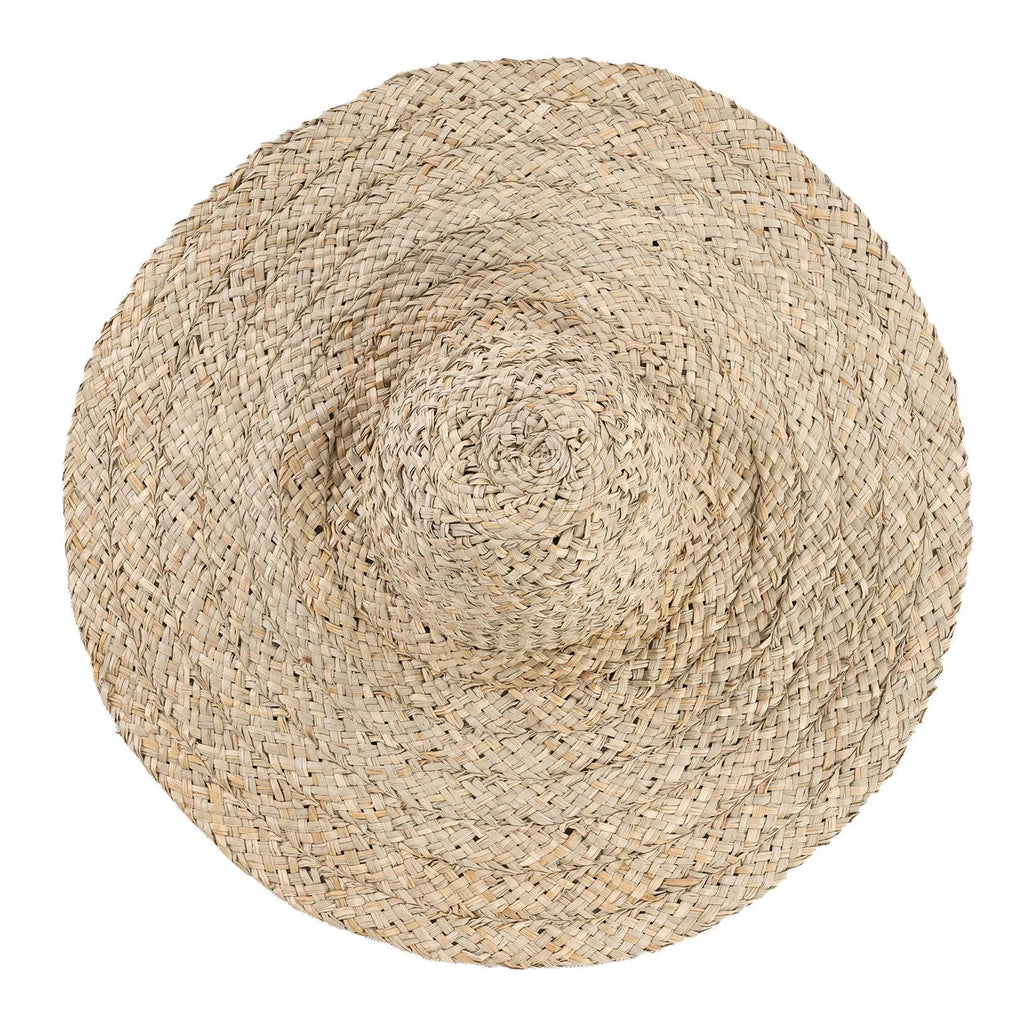 Chapeau de paille en jacinthe d’eau beige tissé motif circulaire texturé centre surélevé