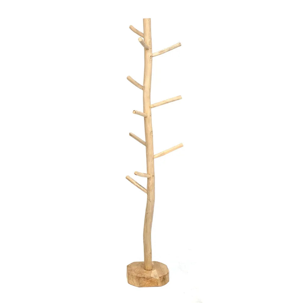 Cintre en bois ressemblant à un arbre pour un rangement naturel et design