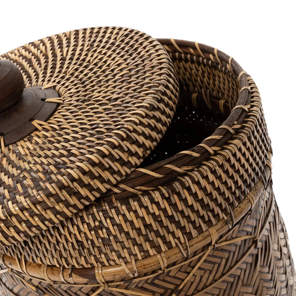 Panier en osier marron naturel avec couvercle pour salle de bain