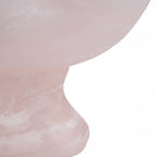 Vase en résine rose quartz translucide marbrée, forme ronde sur pied organique