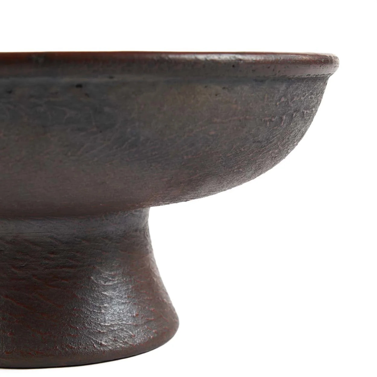 Bol en céramique terre cuite brun foncé avec texture patinée, diamètre 30 cm