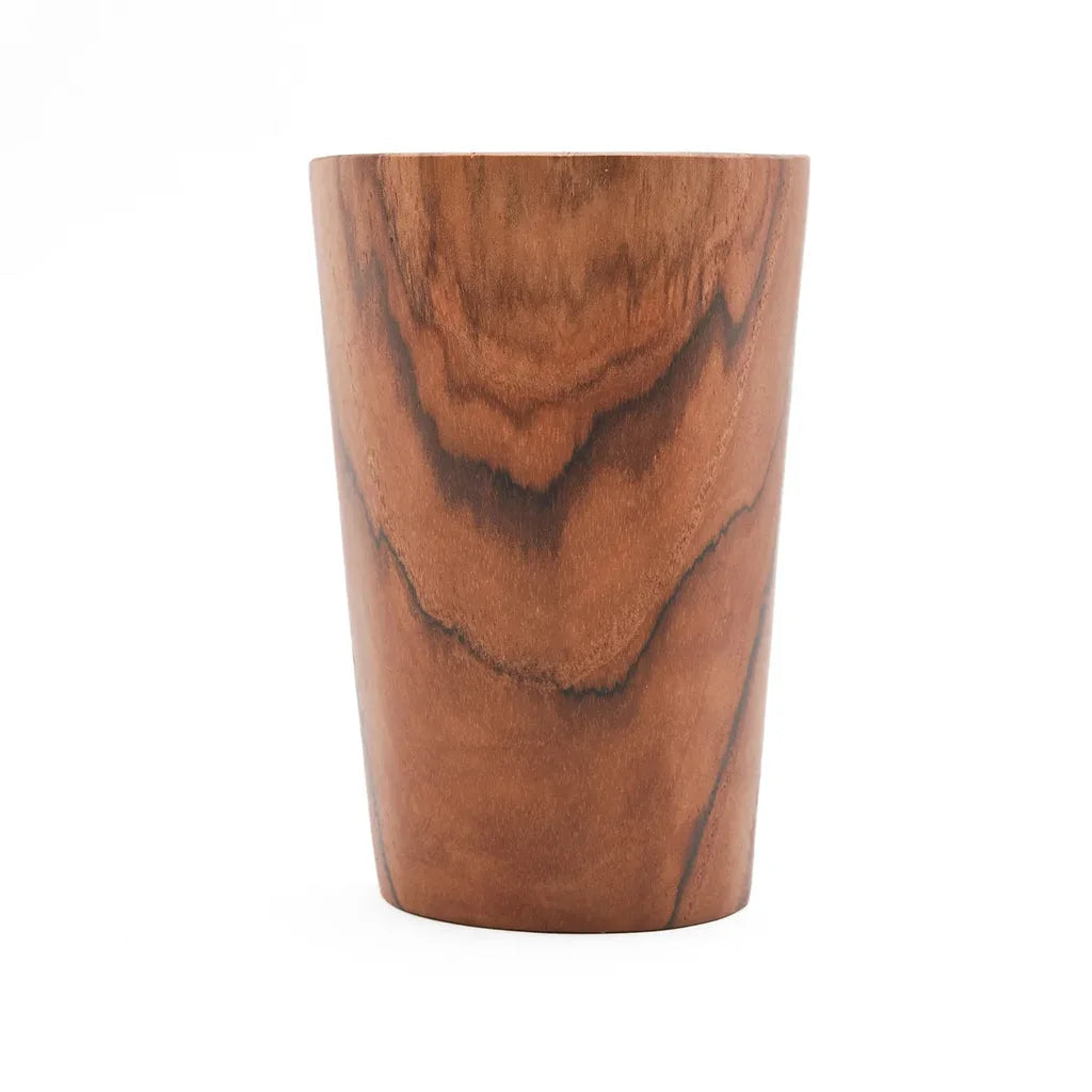 Gobelet en bois de racine de teck haut de gamme pour boire avec style