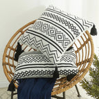 Coussin ethnique noir et blanc 