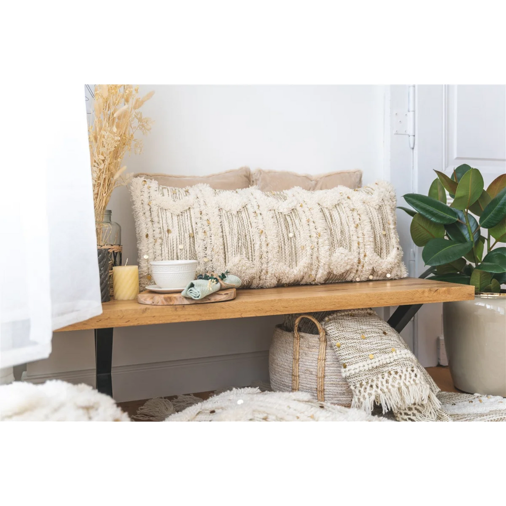 Coussin rectangulaire en laine écrue et khaki avec franges, sequins et motifs texturés