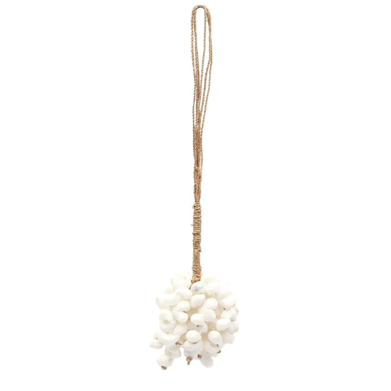 Crochet déco mural en coquillages blancs 40 cm