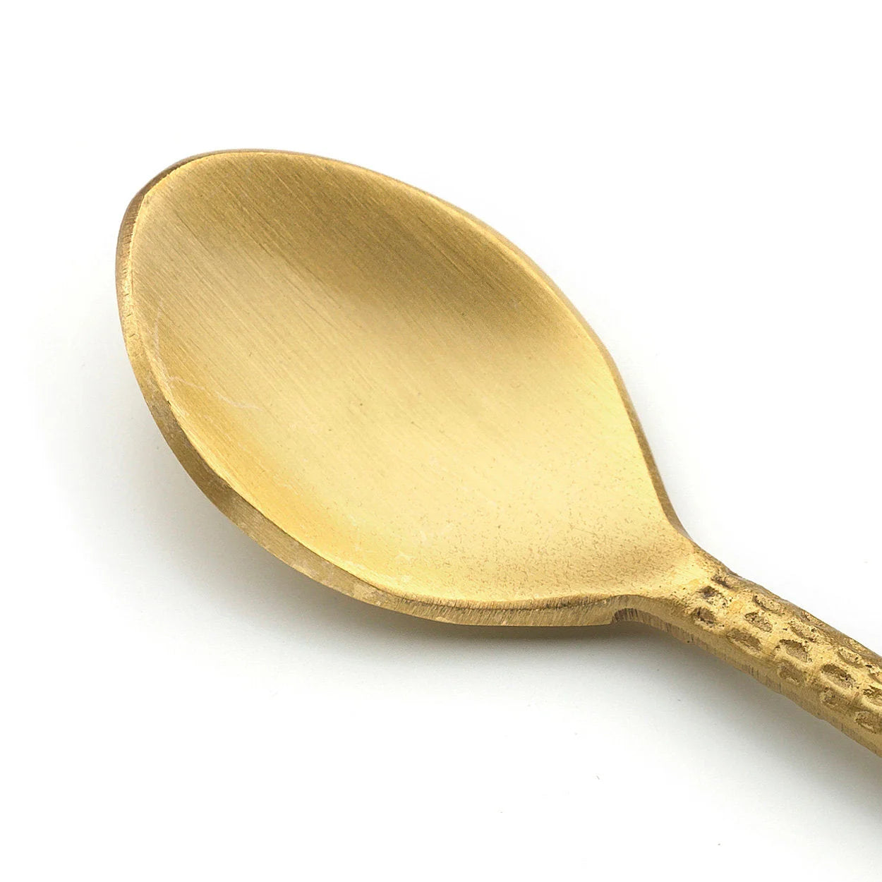 Cuillère en laiton doré avec manche martelé et tête de pieuvre sculptée