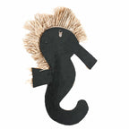 Décoration murale hippocampe noire en coquillages blancs et raphia, H40 cm