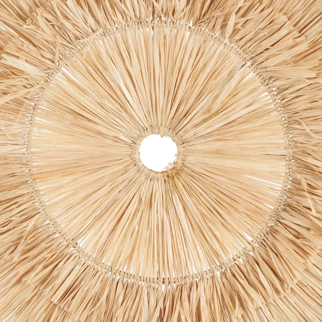 Suspension en raffia tissé avec design à franges et effet soleil pour décoration murale ronde