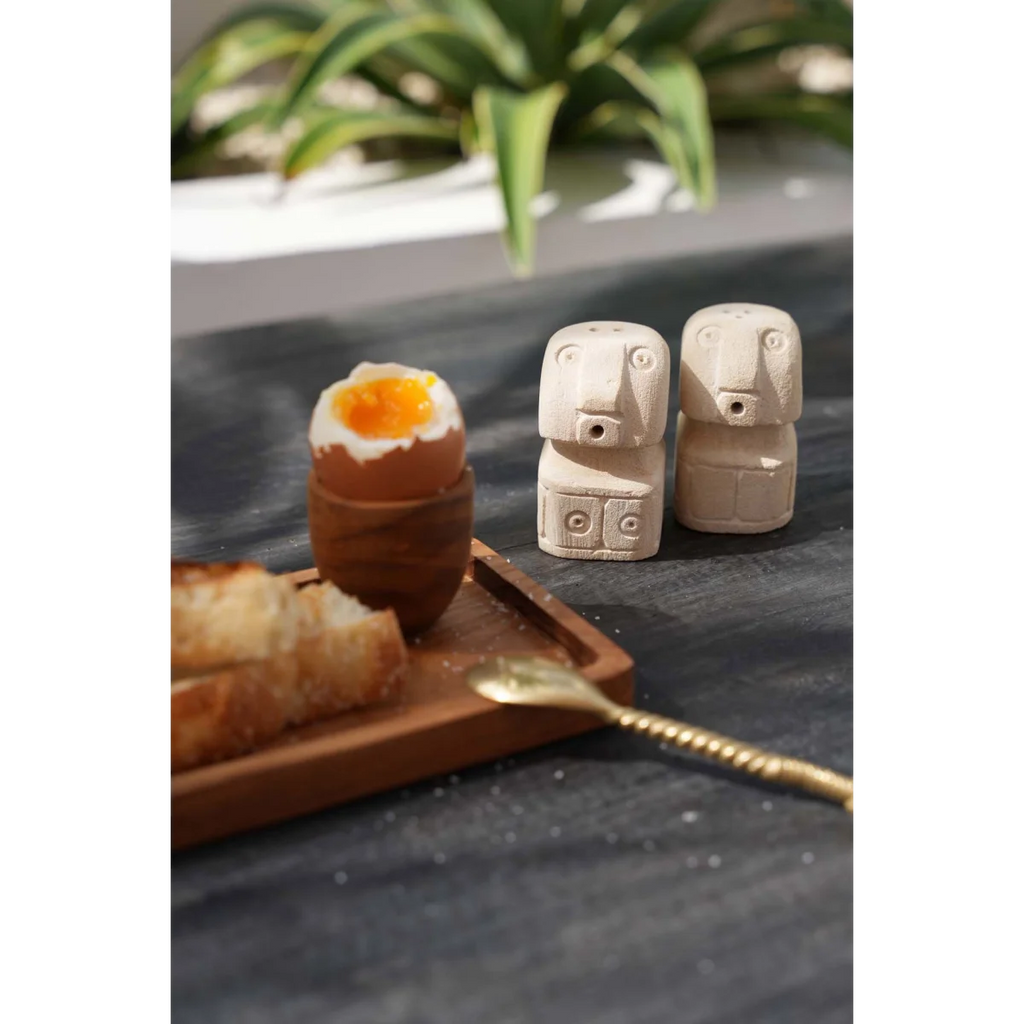 Duo salière poivrière en grès naturel forme totem 7 cm