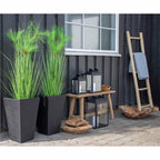 Échelle décorative en teck naturel 50x150 cm avec pampas vert en jardinières noires