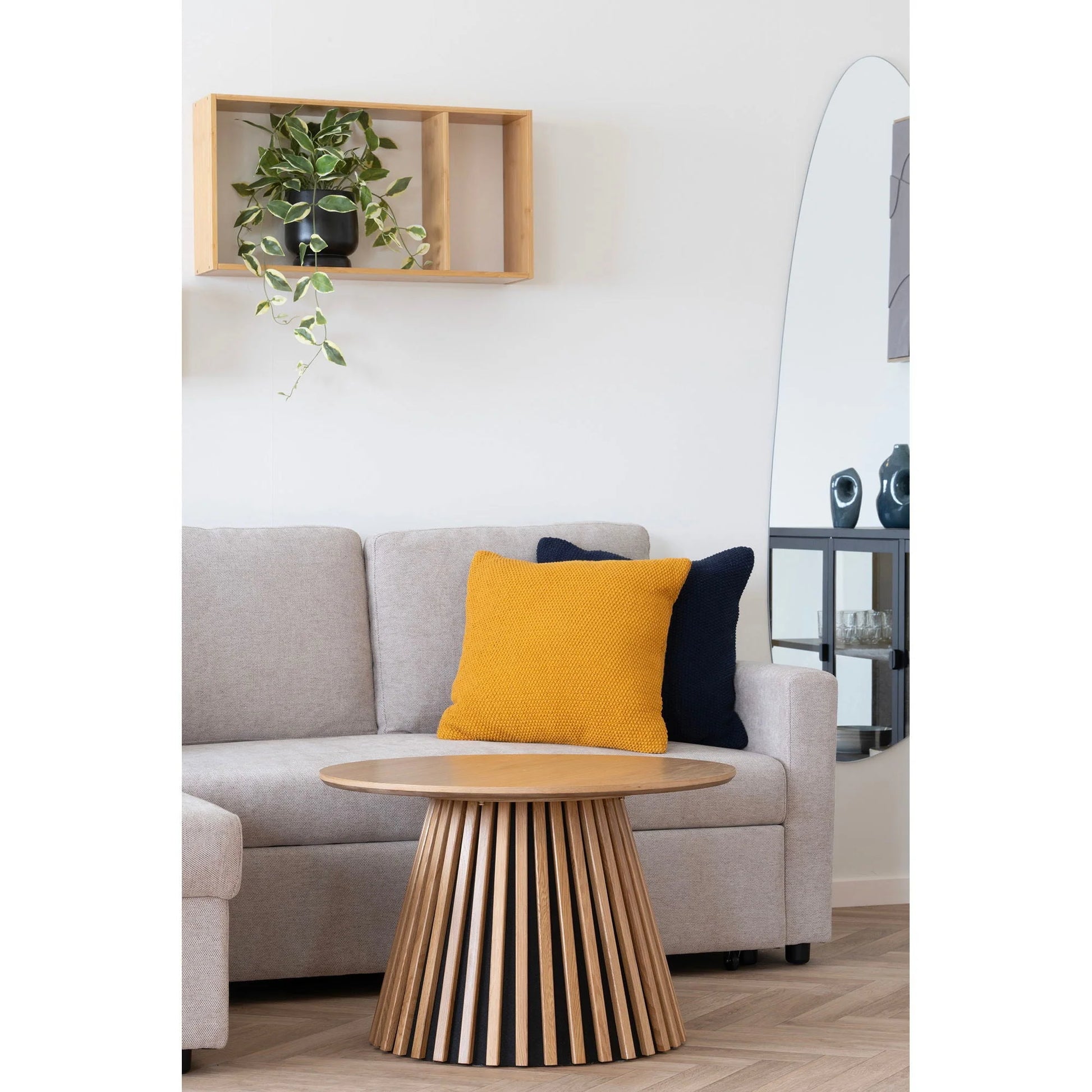 Table basse ronde en bois pour salon avec style naturel et design moderne