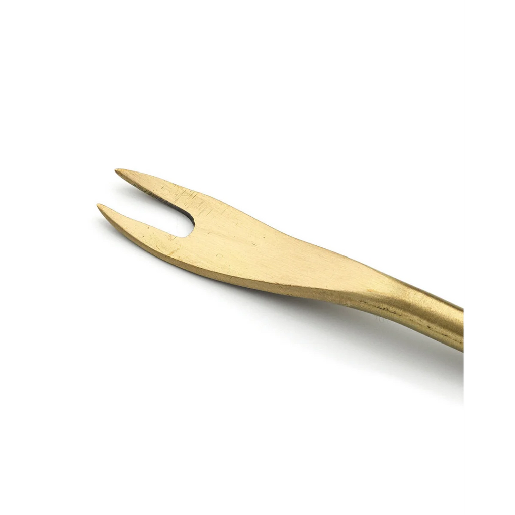 Fourchette apéritif en laiton doré martelé à deux dents