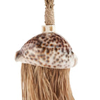Décoratif en raphia naturel avec coquillage moucheté et frange en fibre naturelle