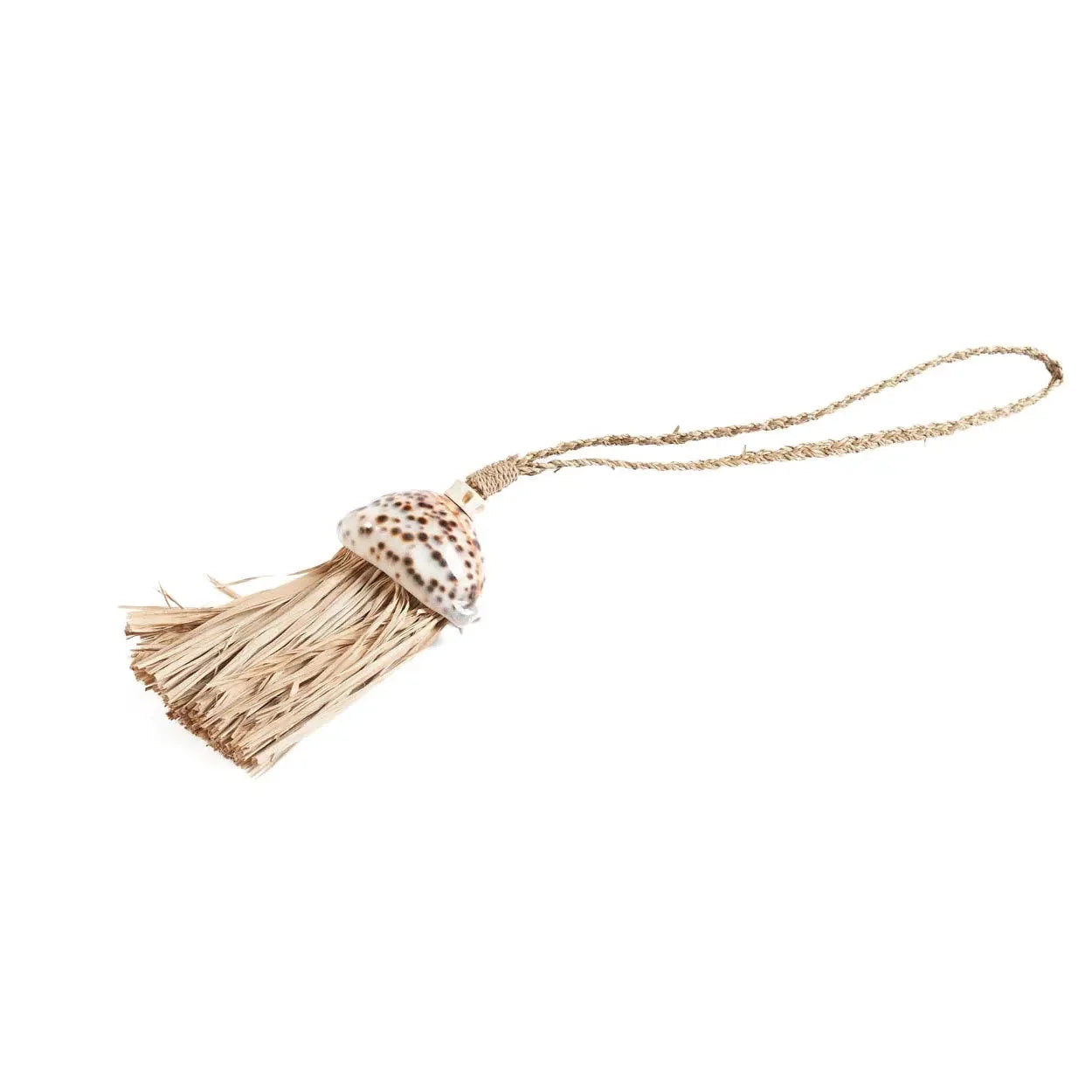 Tassel décoratif en raphia naturel avec coquillage moucheté et boucle de suspension