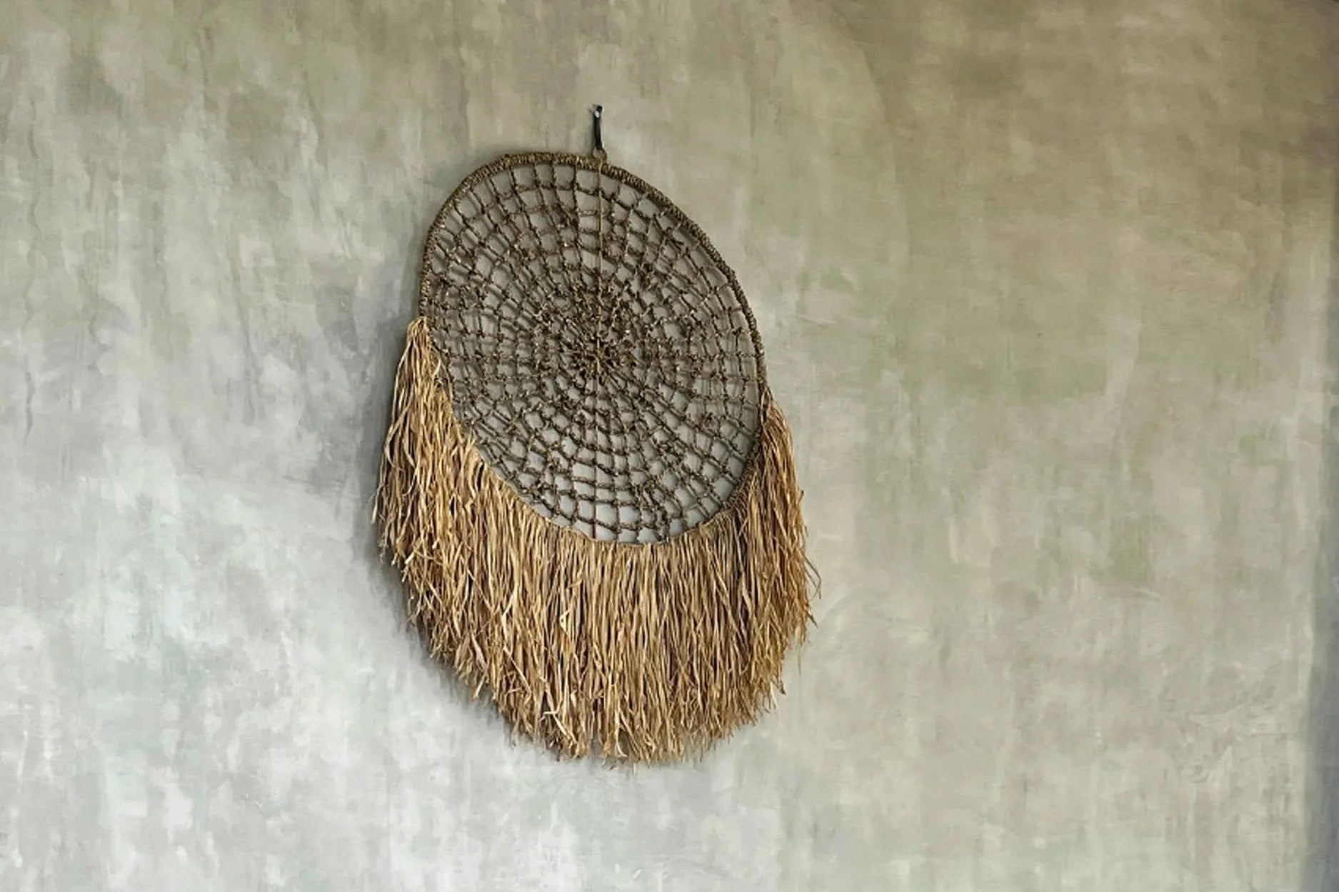 Murale ronde en raphia et jonc de mer avec franges pour décoration murale naturelle