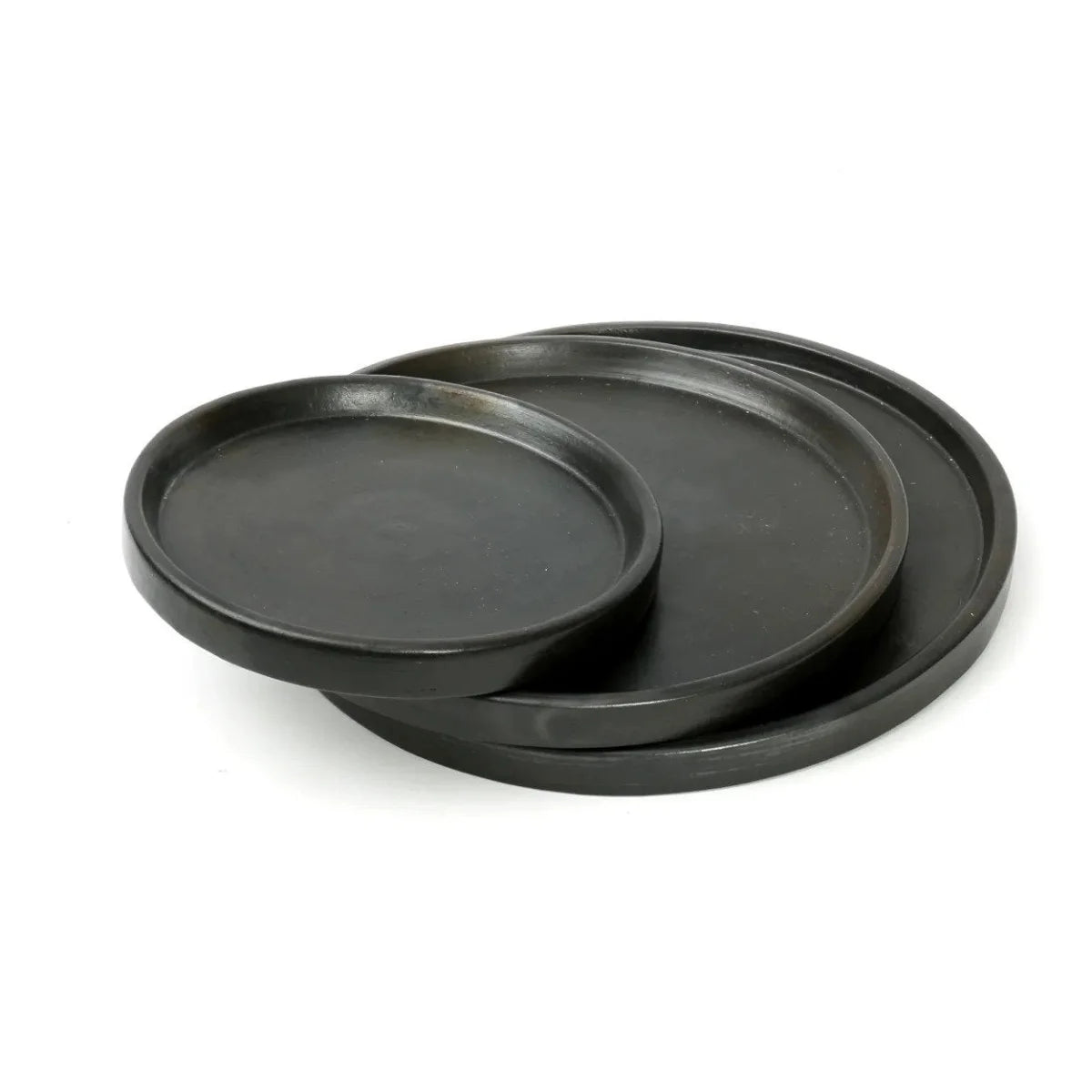 Plateaux en métal noir brûlé avec rebords pour servir, 30 cm Grande assiette en terre cuite noire brûlée