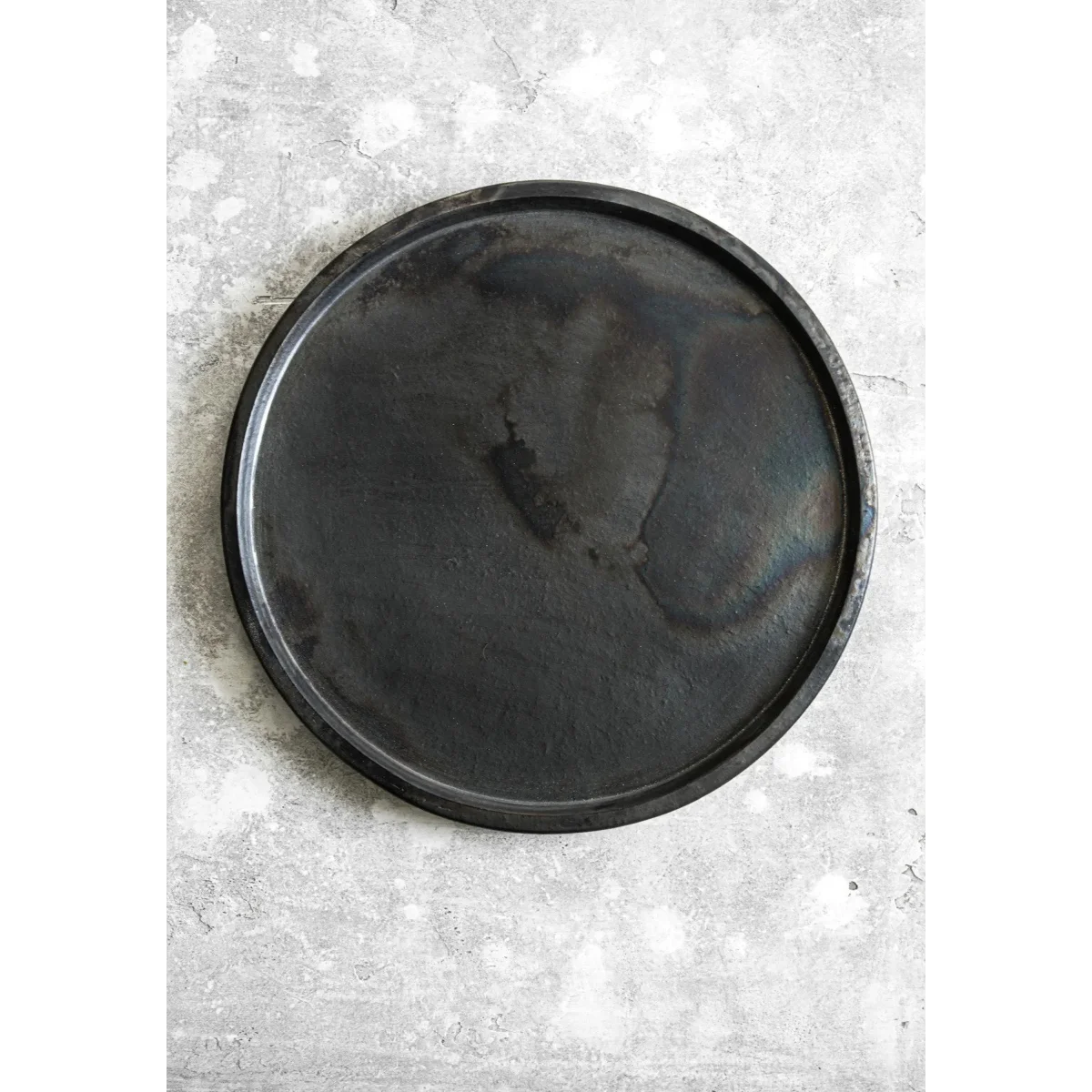 Grille en fonte ronde noire de 30 cm pour cuisson parfaite