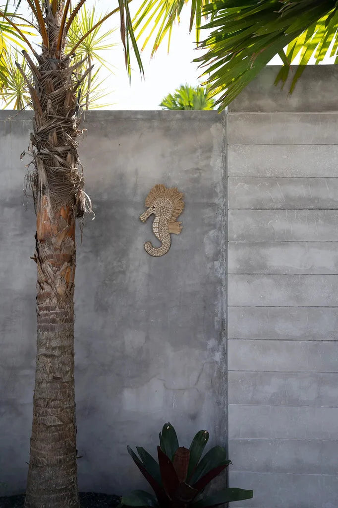 Décoration murale de hippocampe en coquille blanche pour une touche marine élégante
