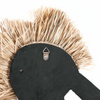 Masque en bois noir avec frange de paille pour Le hippocampe à coquille blanche