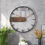 Horloge murale bois et métal noir en situation